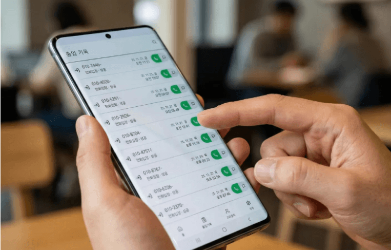 관리자 앱에서 확인할 수 있는 전화번호별 출입 기록과 시간